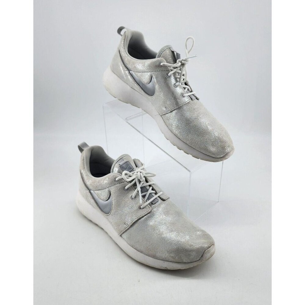 Nike Womens Roshe Run Athletic Running Shoes Platinum Metallic 833928-009 Sz 9.5